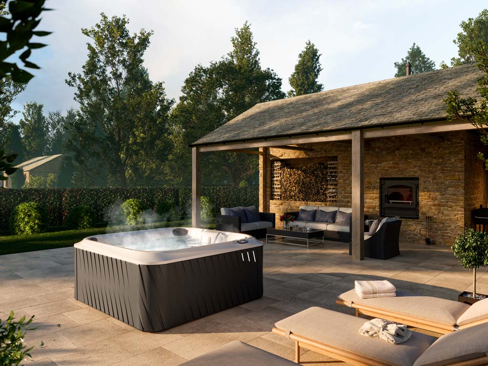 Hot tub in backyard outside